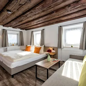 Uebernachten In Der Tenne 3*, Nuremberg Germany
